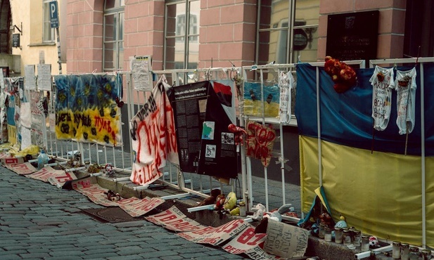 Ukraina: Potwierdzono pięć popełnionych przez Rosjan przestępstw seksualnych wobec dzieci