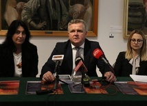 Do udziału w Nocy Muzeów zapraszają od lewej: Ilona Pulnar-Ferdjani, Adam Duszyk i Magdalena Nosowska.