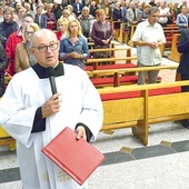 ▲	Za świętowanie i obecność ordynariusza dziękuje ks. Piotr Szymański, proboszcz i budowniczy kościoła. 