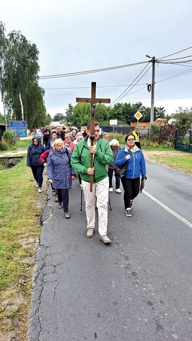 W drogę wyruszyli wierni z trzech kutnowskich parafii.