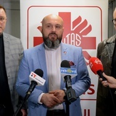 O centrum pomocy i projektach współpracy mówili (od lewej): ks. Karol Piat, ks. Damian Drabikowski i Andrzej Anasiak.