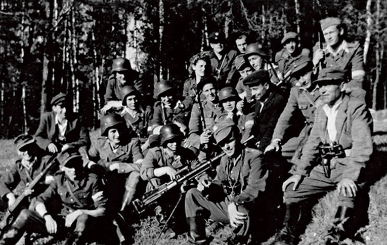 Żołnierze plutonu mjra Dekutowskiego podczas akcji „Burza” na Lubelszczyźnie.