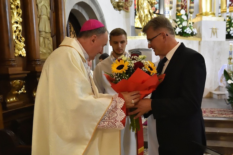 Limanowa - centralna uroczystość: powitanie pielgrzymów