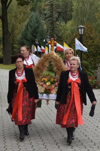 Limanowa - centralna uroczystość: powitanie pielgrzymów