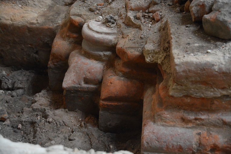 Badania archeologiczne w katedrze opolskiej