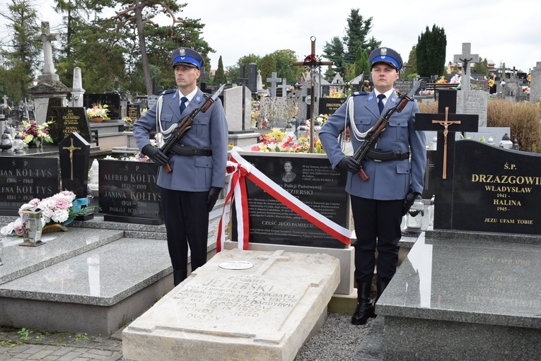 Janów Lubelski. Przywracają pamięć policjanta