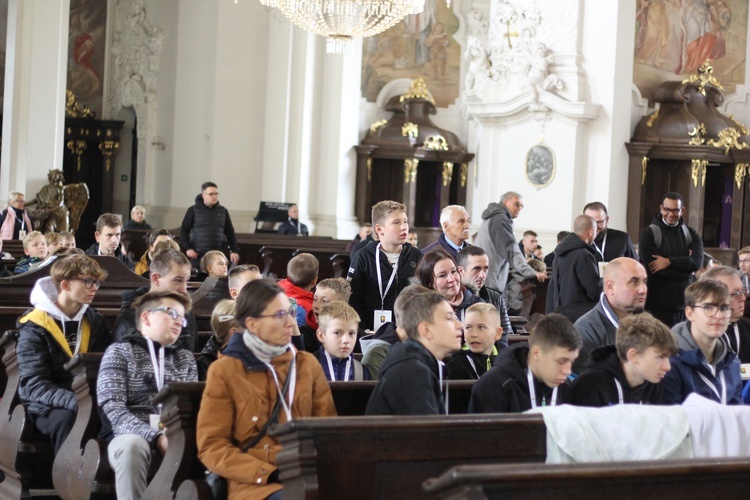 Służba liturgiczna u Matki Łaskawej