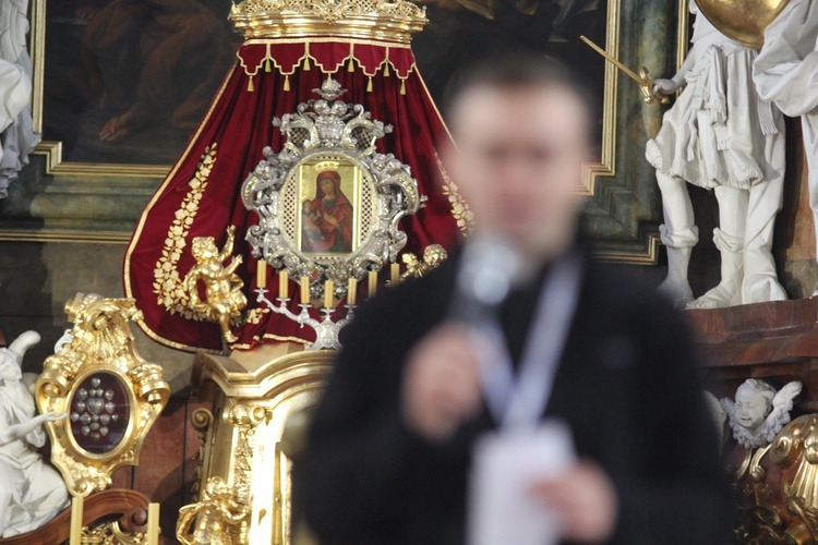 Służba liturgiczna u Matki Łaskawej