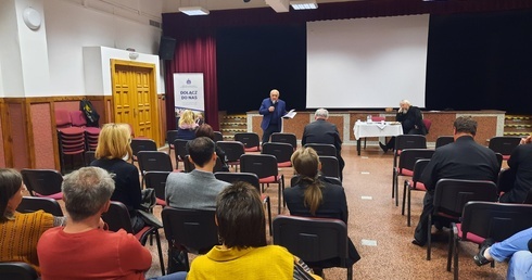 W lubińskim "Kociołku" o pięknie utraconym