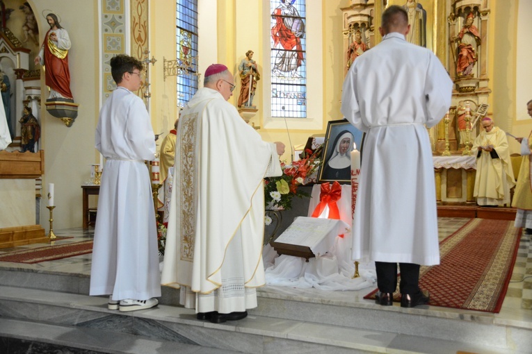 Fałkowice. Dziękczynienie za beatyfikację parafianki