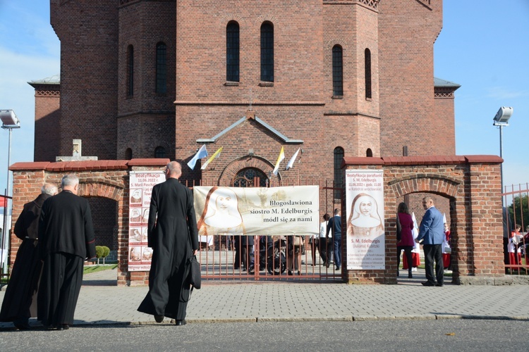 Fałkowice. Dziękczynienie za beatyfikację parafianki