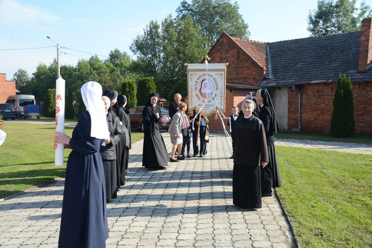 Fałkowice. Dziękczynienie za beatyfikację parafianki