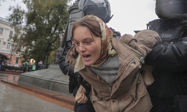 Rosja - coraz więcej protestujących zatrzymanych od początku mobilizacji