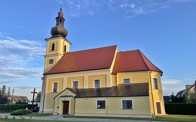 300-lecie kościoła w Długołęce. Tam, gdzie sprofanowano i cudownie odnaleziono Najświętszy Sakrament