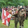 Hołd pod krzyżem na Scharfenbergu.