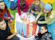 ▲	Dziesięć lat temu na naszą prośbę dzieci ze świetlicy „Lumen” w Tarnowie malowały herb diecezji tarnowskiej.
