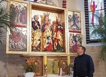 ▲	Kościelny Marek Kowalski od lat wraz z innymi troszczy się  o piękno kościoła.