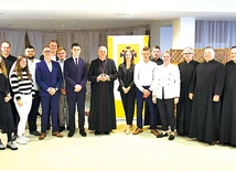 ▲	W spotkaniu wzięli udział także księża z parafii, gdzie działa KSM, lub planujący założyć taką wspólnotę.