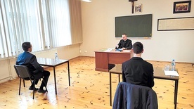 Piszą egzamin, zanim zostaną studentami Papieskiego Wydziału Teologicznego we Wrocławiu.
