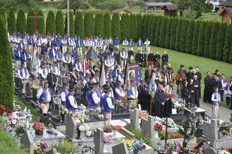 Sromowce Niżne. Ostatnie pożegnanie śp. ks. Czesława Jakóbczyka