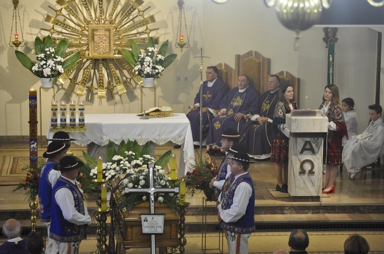 Sromowce Niżne. Ostatnie pożegnanie śp. ks. Czesława Jakóbczyka