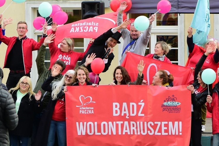 Olsztyn. Studniówka Szlachetnej Paczki