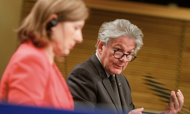 Věra Jourová i Thierry Breton mają zająć się mediami.