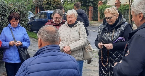 Koronka na ulicach miast świata 