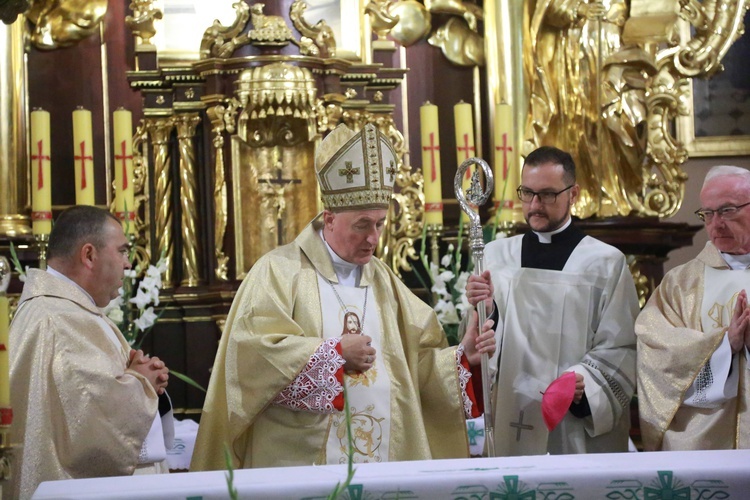 Olesno. Nadanie szkole im. bł. kard Stefana Wyszyńskiego 