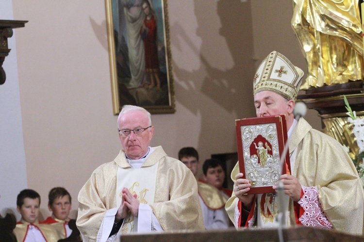 Olesno. Nadanie szkole im. bł. kard Stefana Wyszyńskiego 