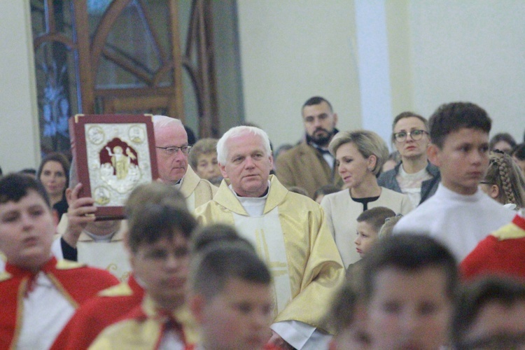 Olesno. Nadanie szkole im. bł. kard Stefana Wyszyńskiego 