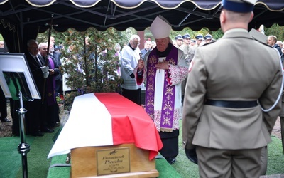 Franciszek Pieczka spoczął na cmentarzu w Aleksandrowie