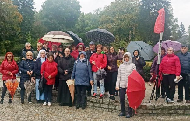 Koronka na ulicach diecezji świdnickiej