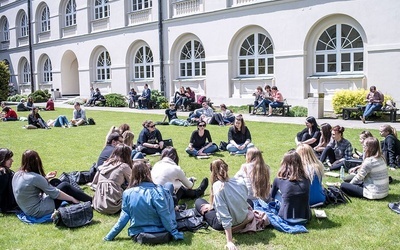 KUL nieustannie poszerza swoją ofertę dla studentów.