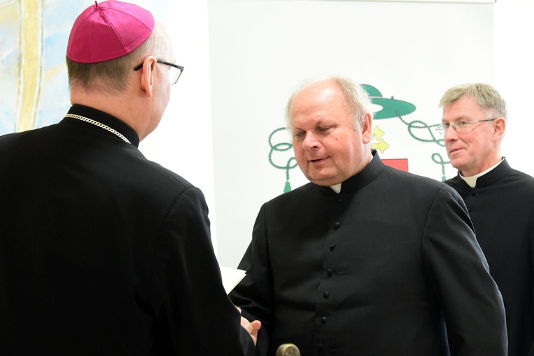 Wręczenie dekretów nowym dziekanom