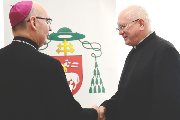 Wręczenie dekretów nowym dziekanom