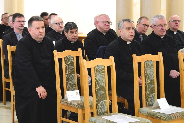 Wręczenie dekretów nowym dziekanom