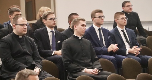Podczas inauguracji roku akademickiego w łowickim seminarium obecni byli też alumni z Warszawy.