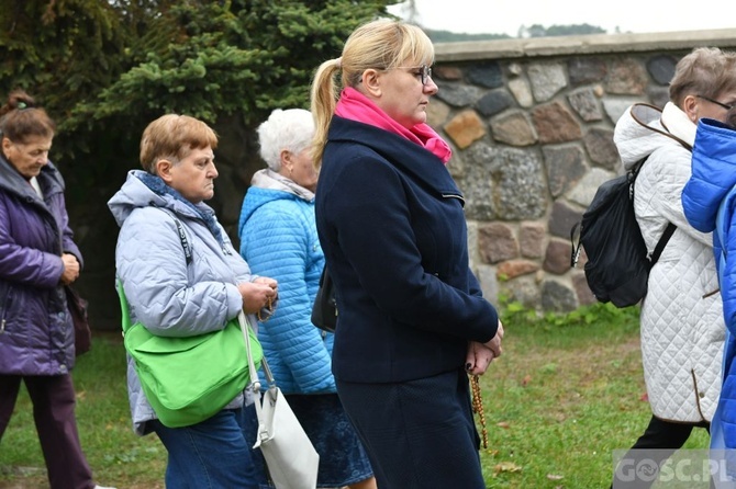 Pielgrzymka Żywego Różańca i Apostolstwa "Margaretka" do Rokitna