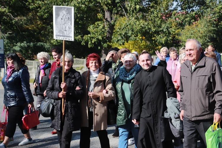 Domaniewice. Diecezjalna Pielgrzymka Kół Żywego Różańca