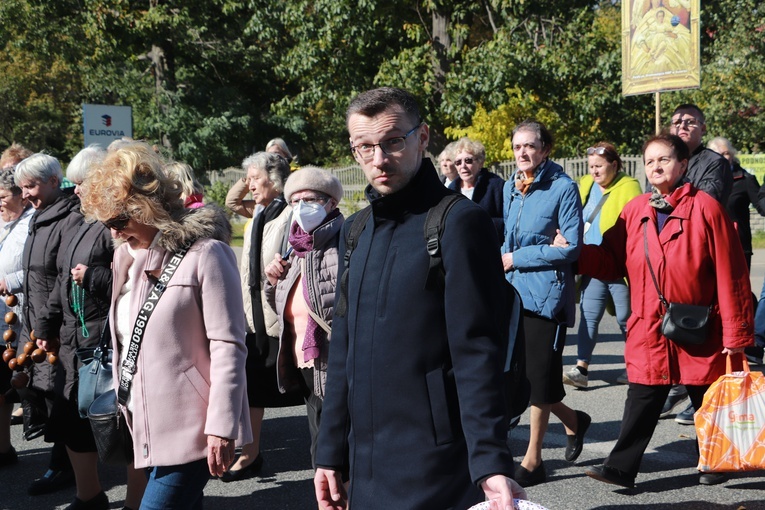 Domaniewice. Diecezjalna Pielgrzymka Kół Żywego Różańca