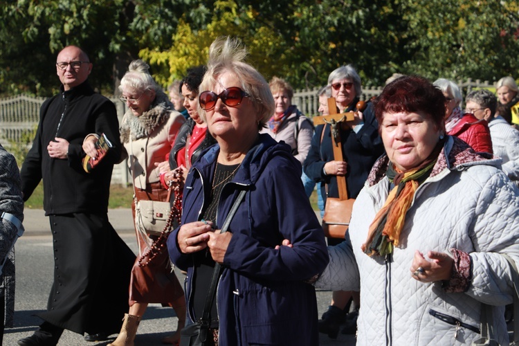 Domaniewice. Diecezjalna Pielgrzymka Kół Żywego Różańca