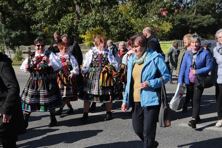 Domaniewice. Diecezjalna Pielgrzymka Kół Żywego Różańca