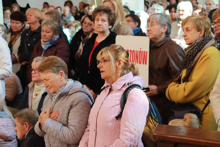 Domaniewice. Diecezjalna Pielgrzymka Kół Żywego Różańca