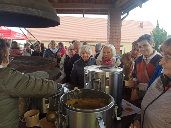 Grodowiec. Dzień skupienia dla Parafialnych Zespołów Caritas