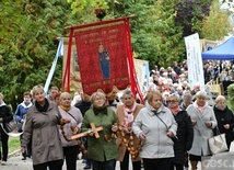 Pielgrzymka z różańcem w ręku