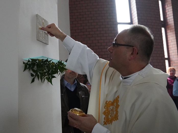 Poświęcenie kościoła pw. NMP Bolesnej we Wrocławiu-Strachocinie