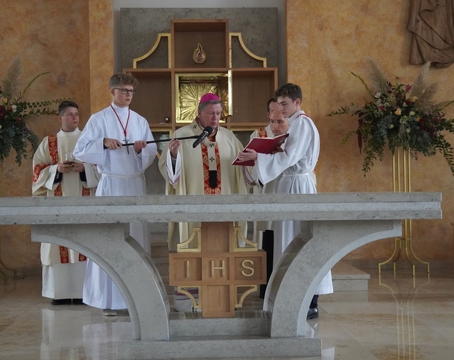 Poświęcenie kościoła pw. NMP Bolesnej we Wrocławiu-Strachocinie