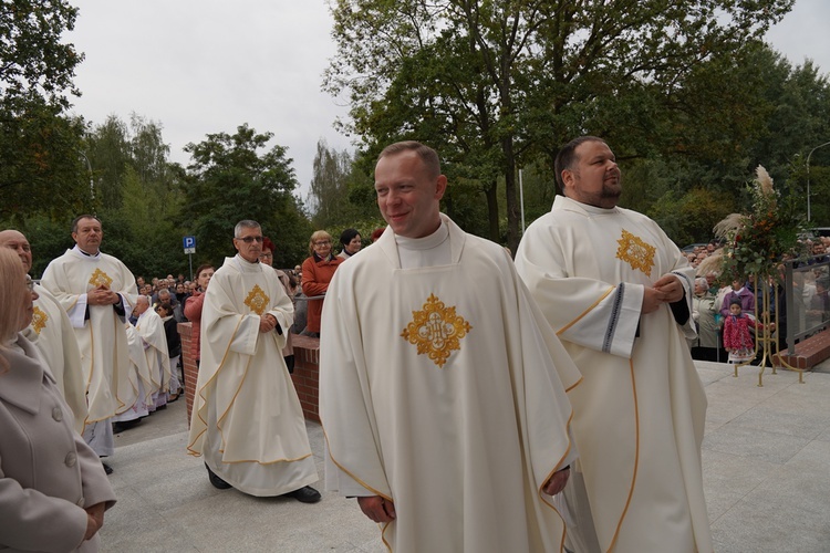 Poświęcenie kościoła pw. NMP Bolesnej we Wrocławiu-Strachocinie