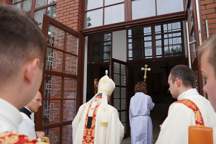 Poświęcenie kościoła pw. NMP Bolesnej we Wrocławiu-Strachocinie